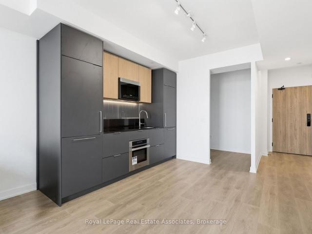 2701 1 Fairview Road E, Mississauga | Leased, W13679 | Condos. Ca