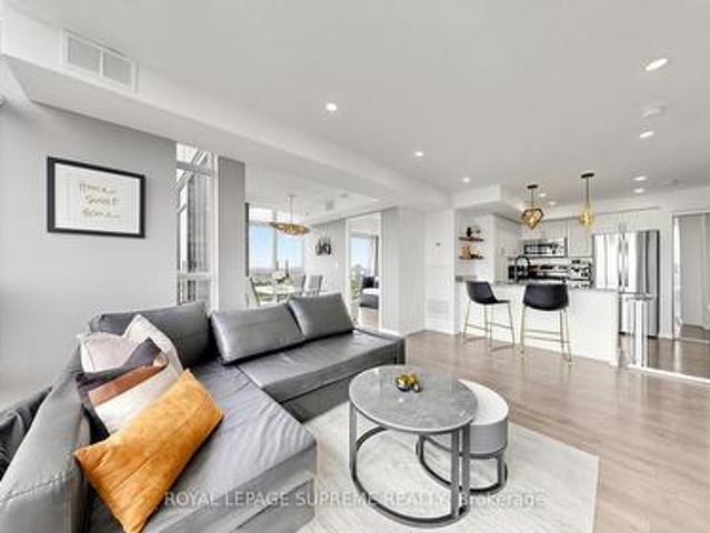 2702 Lawrence Avenue W, Toronto, ON, M6A 0B6 condo for sale | Listing ID W13515 | Royal LePage