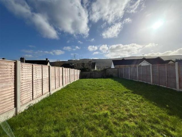 270,000 | 19 Park Road, Ivowen, Kilsheelan, Clonmel, Tipperary REA Stokes & Quirke 5013 MyHome. Ie Residential