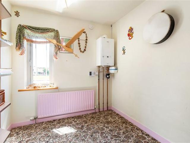270,000 | 20 Moatview Avenue, Coolock, Dublin 17 Sherry FitzGerald Sutton 5005 MyHome. Ie Residential