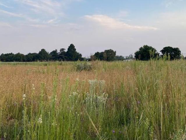 270 m² Land available in Golden Gardens
