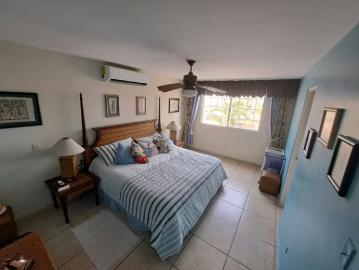 271465. Se vende a excelente precio casa en Brisas Village, 268m de terreno | 3 recámaras por 299000.00 en Brisas del Golf