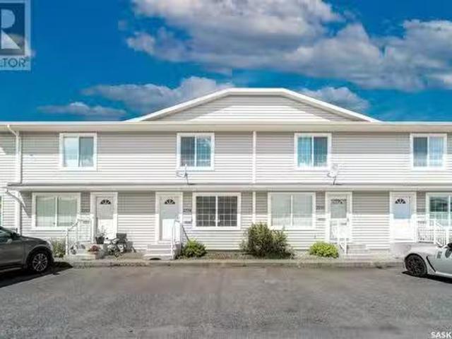 2714 Cranbourn Crescent, Regina, SK, S4V 3C1 townhouse for s.