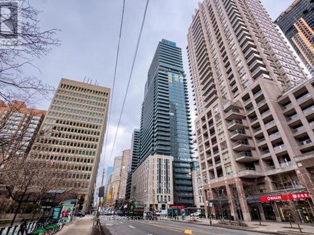 2711 Bay Street, Toronto, ON, M5S 0C6 condo for sale | Listing ID C13638 | Royal LePage