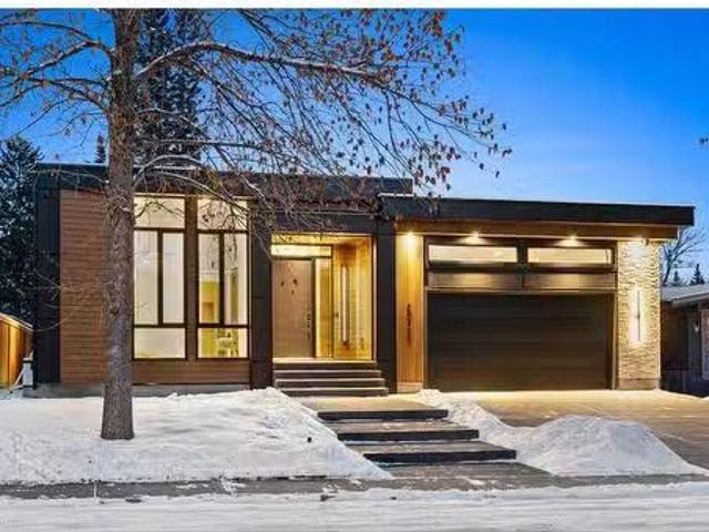 2712 Lougheed Drive Sw, Calgary, AB, T3E 5T6 house for sale.