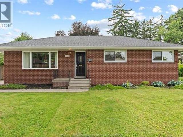 2729 Virginia Park, Windsor, ON, N9E 2B6 house for sale | Listing ID 26015 | Royal LePage