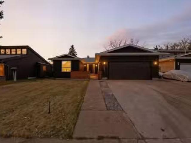 2722 104A Street, Edmonton, AB, T6J 4C3 house for sale List.