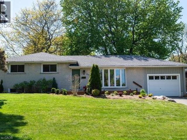272 Alma Lane, Ancaster, ON, L9G 2T5 house for sale | Listing ID 40839 | Royal LePage