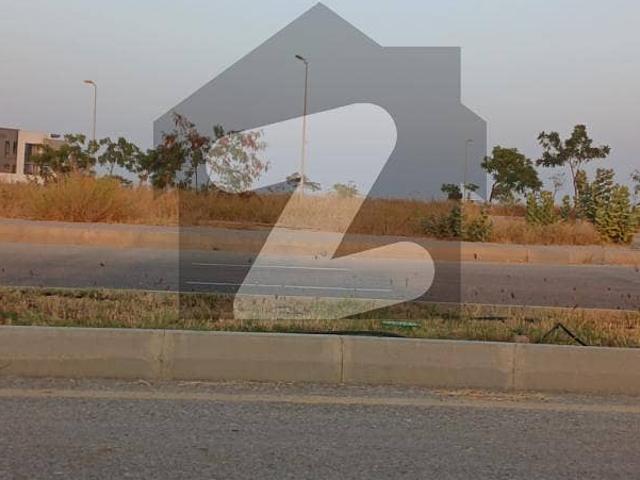 272 Square Yards Plot In Populated Street Of P8