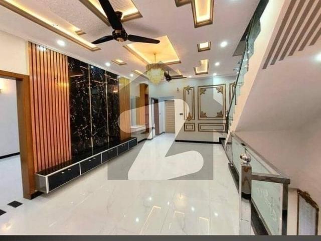 272 Sq Yd 5 Bedrooms Luxury Villa Is Available For Rent 6 Km From Entrance Of BTK 5 Bed DD Lounge 2 Kitchens