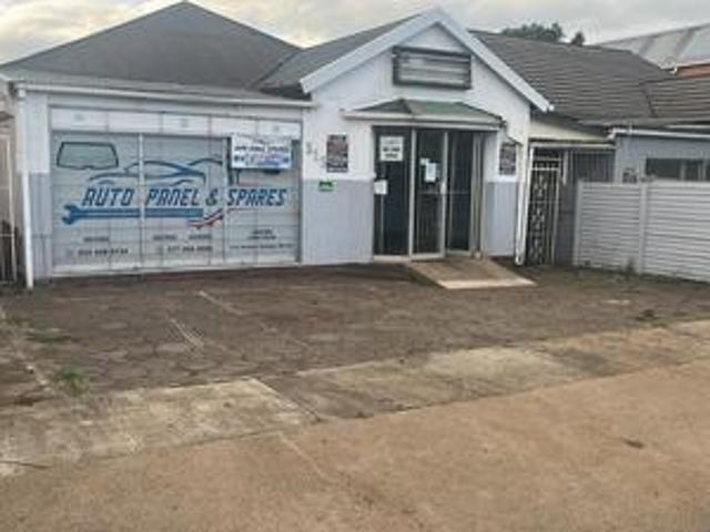 272 sqm workshop to let in pietermar.