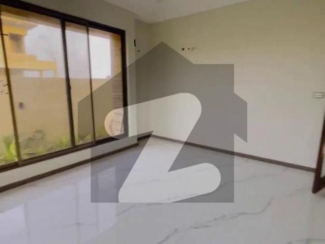 272sq yd Ready to Move Villa in Precinct 1 0.5km from main entrance. A One Construction Standard 5Bed Drawing Dining Lounge Bahria Town Precinct 1