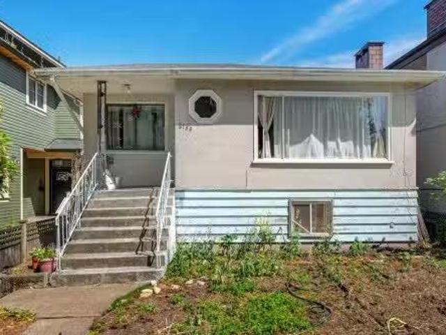 2733 East 28Th Avenue, Vancouver, BC, V5R 1S1 house for sale.