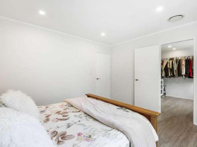 2/74 Glamorgan Drive, Torbay, North Shore City