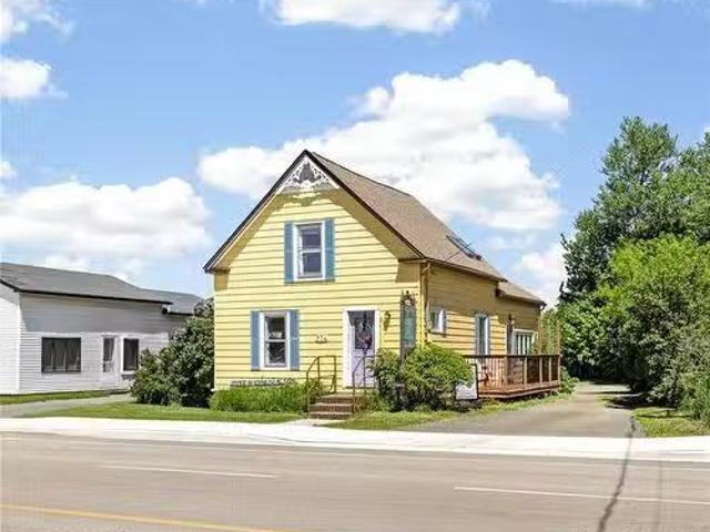 274 Main St, Shediac, NB, E4P 2E3 commercial for sale Listi.