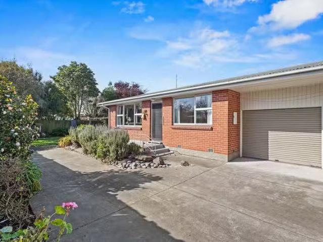 2/759 Ferry Road, Woolston, NZ 8022 Townhouse for Sale