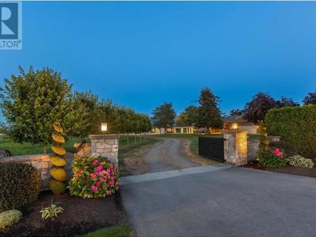 2750 52Nd Street, Delta, BC, V4M 4G8 hobby farm for sale | Listing ID C8069 | Royal LePage