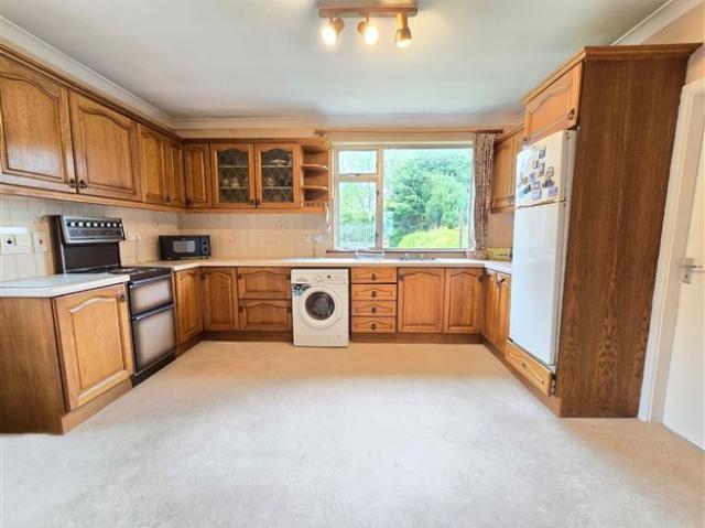 275,000 | 16 Kevin Barry Avenue, Ennis, Co. Clare DNG O'Sullivan Hurley 5002 MyHome. Ie Residential