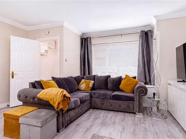 275,000 | 25 Newlands Manor Park, Clondalkin, Dublin 22 Ray Cooke Auctioneers 5023 MyHome. Ie Residential