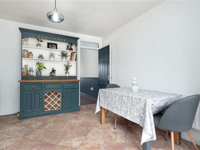 275,000 | 26 Linnetfields Park, Castaheany, Clonee, Dublin 15 Ray Cooke Auctioneers 4998 MyHome. Ie Residential