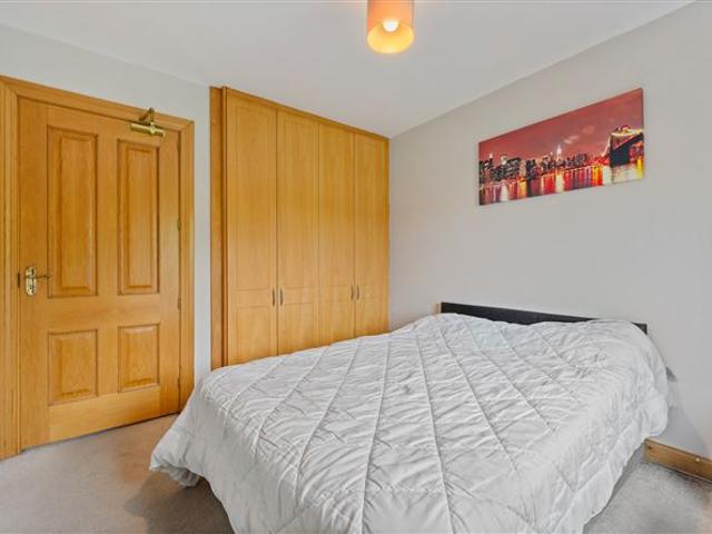 275,000 | 34 Ronayn's Court, Rochestown, Cork ERA Downey McCarthy 4973 MyHome. Ie Residential