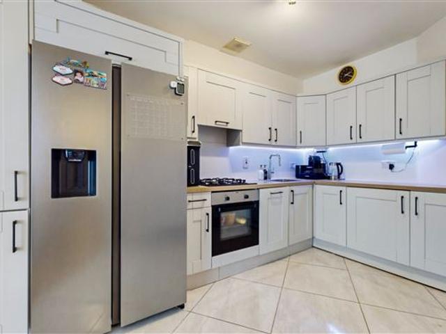 275,000 | 38 Holywell Crescent North, Swords, County Dublin Dixon Residential Limited 5005 MyHome. Ie Residential
