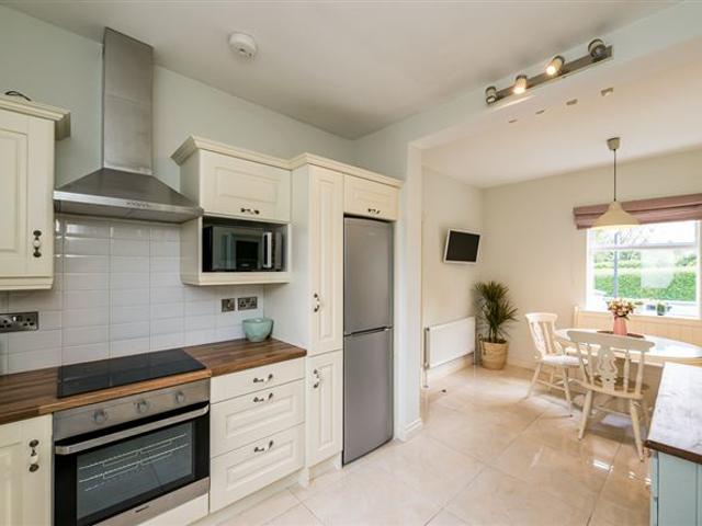 275,000 | 63 Emmett Terrace, Navan, Meath Lydon Farrell Property 4923 MyHome. Ie Residential