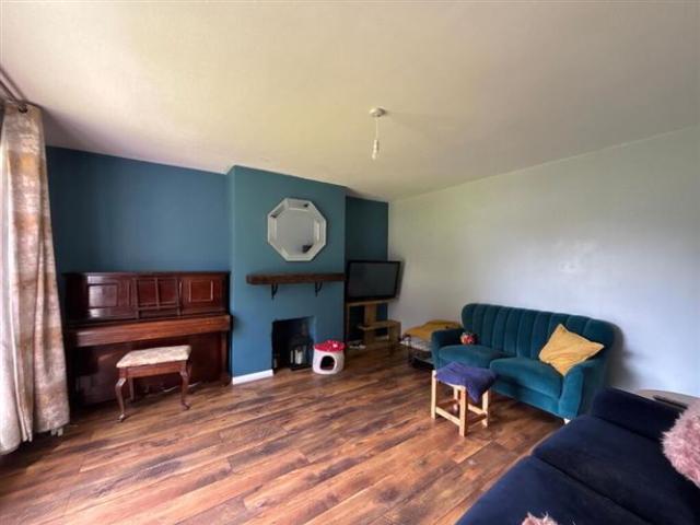 275,000 | 6 Auburn Green, Cashel Road, Clonmel, Tipperary REA Stokes & Quirke 5009 MyHome. Ie Residential