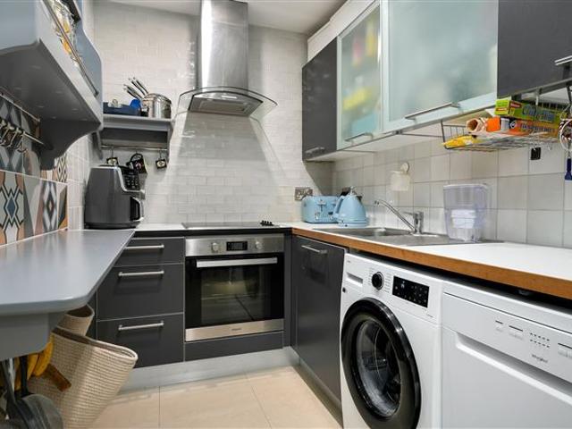 275,000 | 71 Seagrave Drive, Finglas, Dublin 11 Ray Cooke Auctioneers 4992 MyHome. Ie Residential