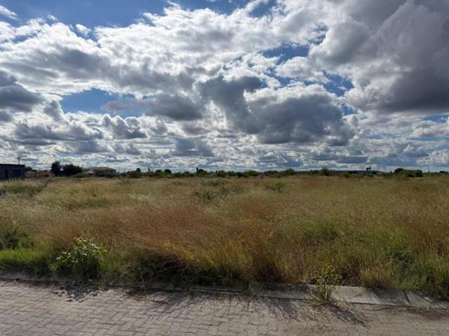 275 m² Land available in Boitekong
