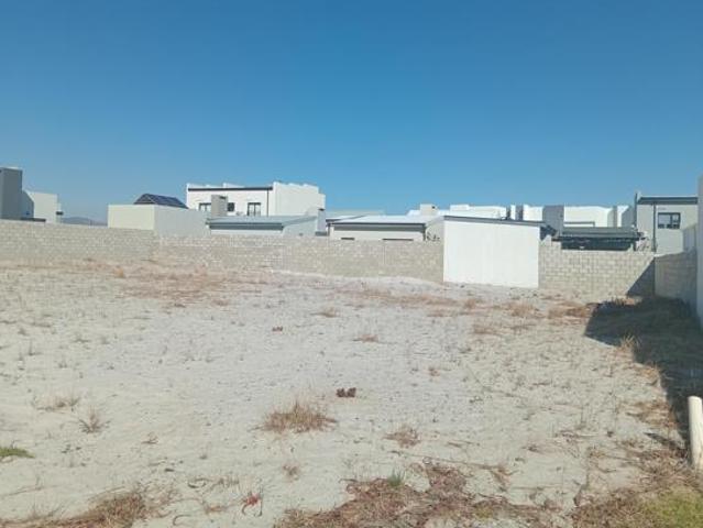 275 m² Land available in Sandown