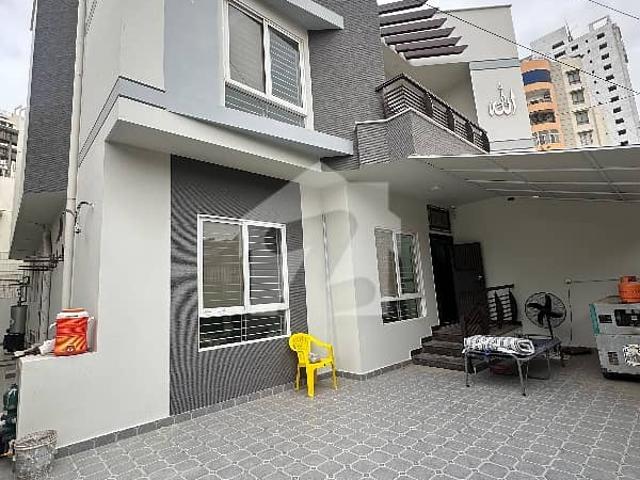 275 Yards Well Maintained Bungalow With Basement For Sale In Bath Island | West Open | Prime Location