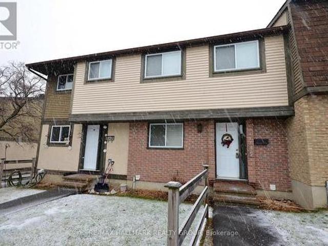 2788 Pimlico Crescent, Ottawa, ON, K1T 2A8 townhouse for sale | Listing ID X11905 | Royal LePage