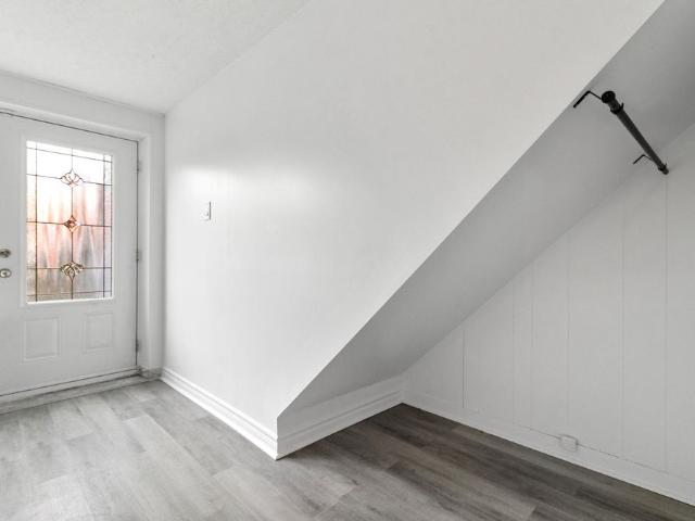 2782A Av. Charland