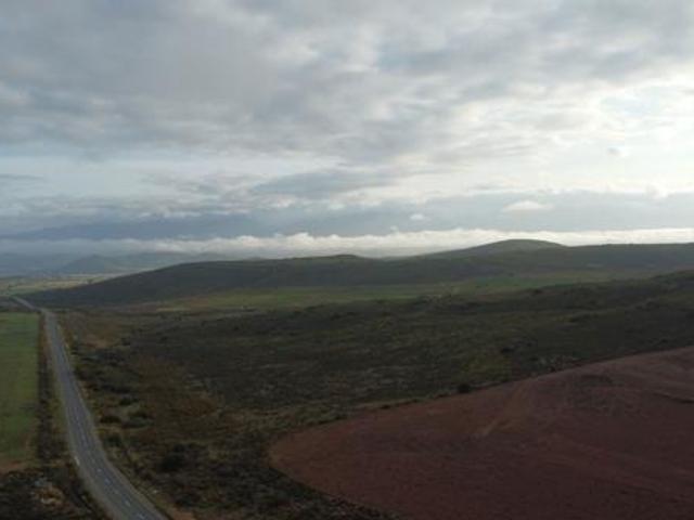 278.3 ha Land available in Bonnievale
