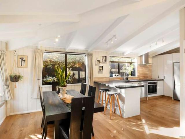 2/78 Malvern Road, Morningside, Auckland City