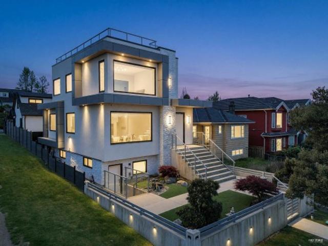 2796 4Th Avenue E, Vancouver, BC, V5M 1K6 house for sale | Listing ID R3116 | Royal LePage