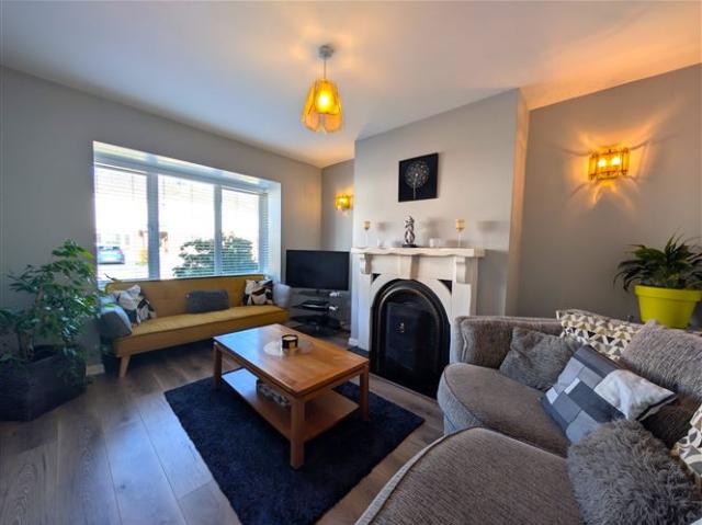 279,000 | 13 Elm Park, Claremorris, Co. Mayo Sherry FitzGerald Hanley 4994 MyHome. Ie Residential