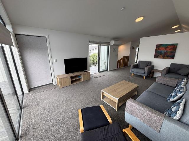 2/79 Beachville Road, Redcliffs, NZ 8081