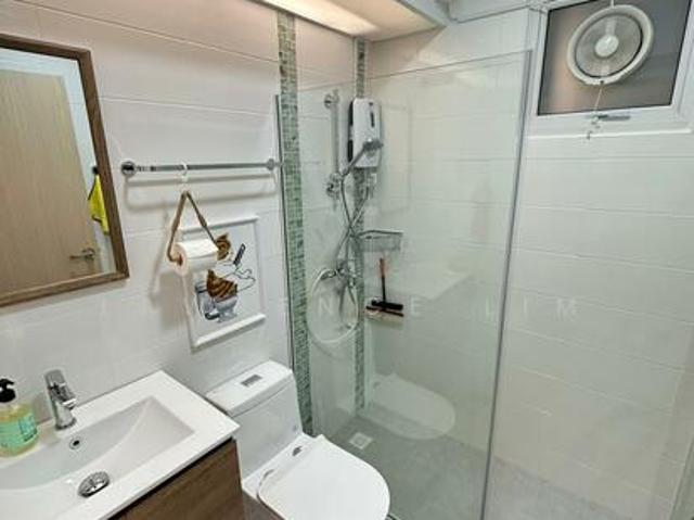 279C Sengkang East Avenue HDB Apartment Room Rental, $900, 1 Bed 1 Bath 1,000 sqft $0.90 psf