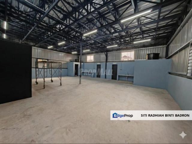 2800 sf Kampung Bersatu Batu 13 Puchong Ground Floor Factory