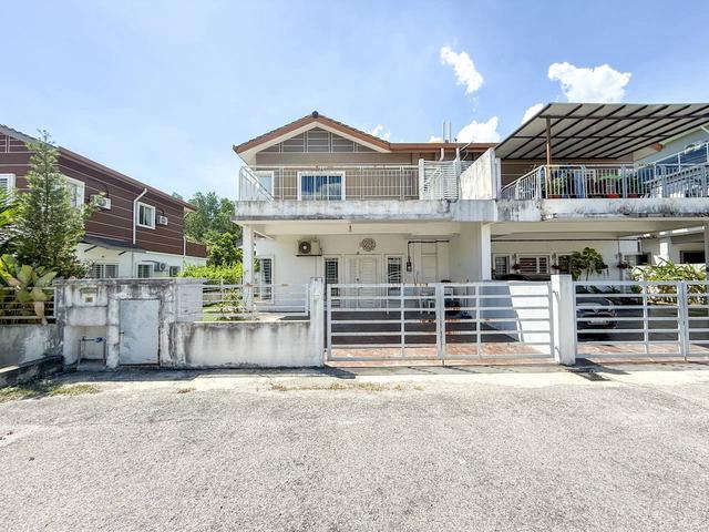 2800sqftDouble Storey SemiD Taman Desiran Bayu Puchong
