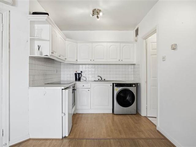 280,000 | Apartment 1, Sandlewood, Castleknock Road, Dublin 15 Flynn & Associates Castleknock 4988 MyHome. Ie Residential