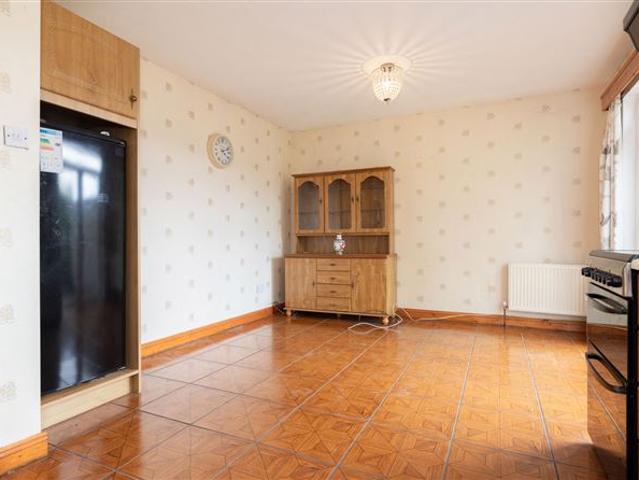 280,000 | 21 Chestnut Drive, Mullingar, Co. Westmeath Sherry FitzGerald Davitt & Mullingar 5006 MyHome. Ie Residential