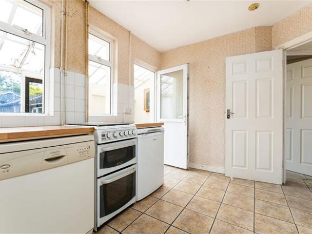 280,000 | 30 Clifden Road, Ballyfermot, Dublin 10, D10 F620 Ray Cooke Auctioneers 5005 MyHome. Ie Residential