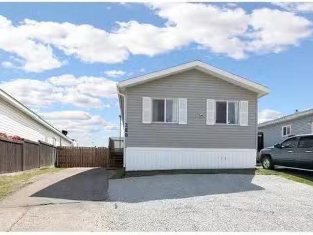 280 Gregoire Crescent, Fort Mcmurray, AB, T9H 2L4 condo for.