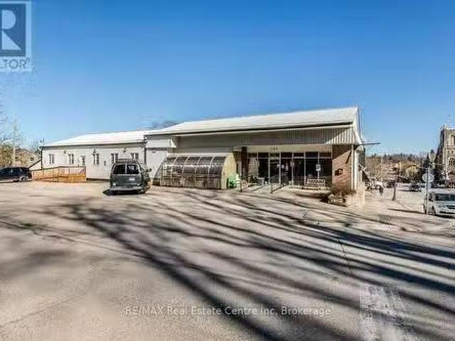 280 St Patrick Street W, Centre Wellington Fergus, ON, N1M 1.