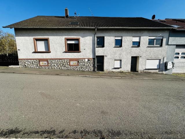280 qm Wohnfläche auf einem Grundstück! 2 Häuser mit Scheune und Ausbaupotential