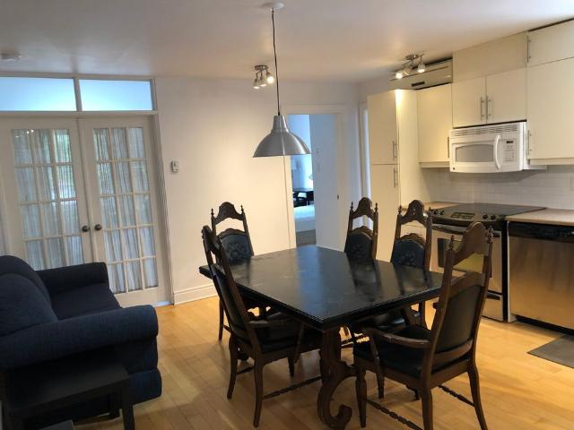 2815 Boul. Édouard Montpetit, Montréal Côte des Neiges, QC H3T