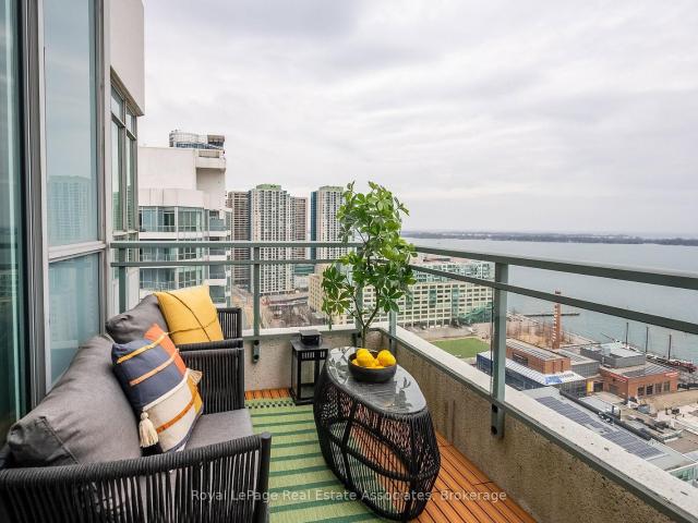 2811 PH 11 230 Queens Quay W, Toronto | 2Beds/2Bath, Condo, $4,200/mo | Condos. Ca
